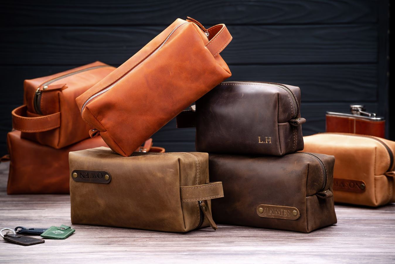 Men’s Leather Toiletry Bag – Customizable, Elegant & Travel-Ready